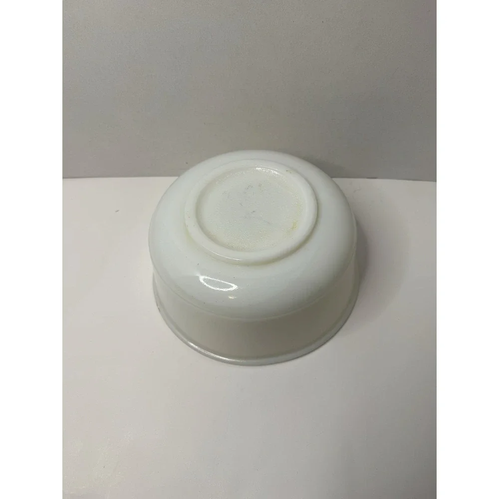 Vintage White Milk Glass‎ Mixing Bowl Pebble Bottom no Markings Preowned